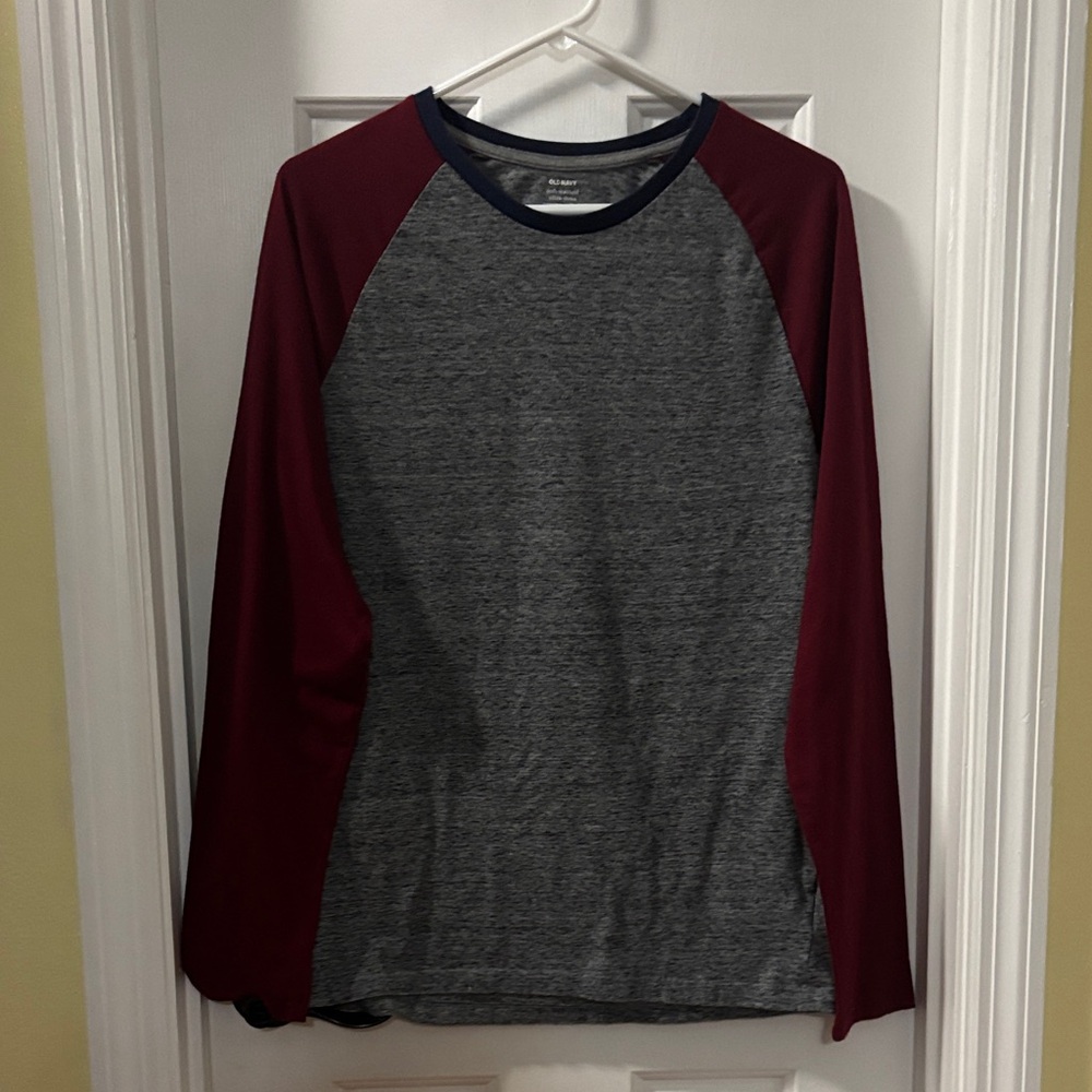 Old Navy Gray Soft-Washed Shirt
